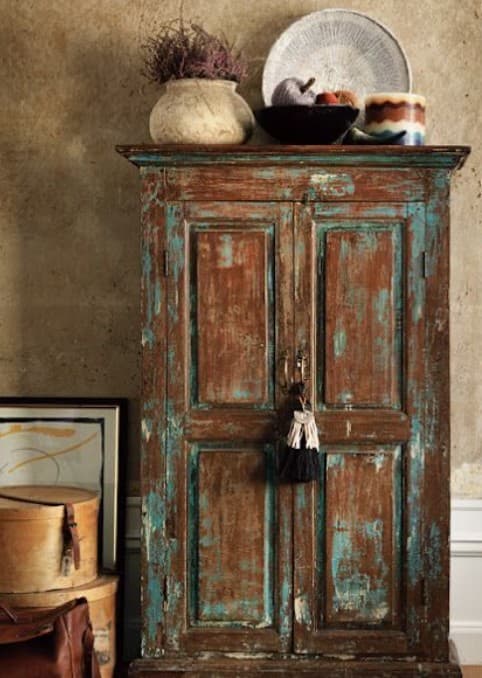 Why You Should Always Build a Moodboard Before You Decorate